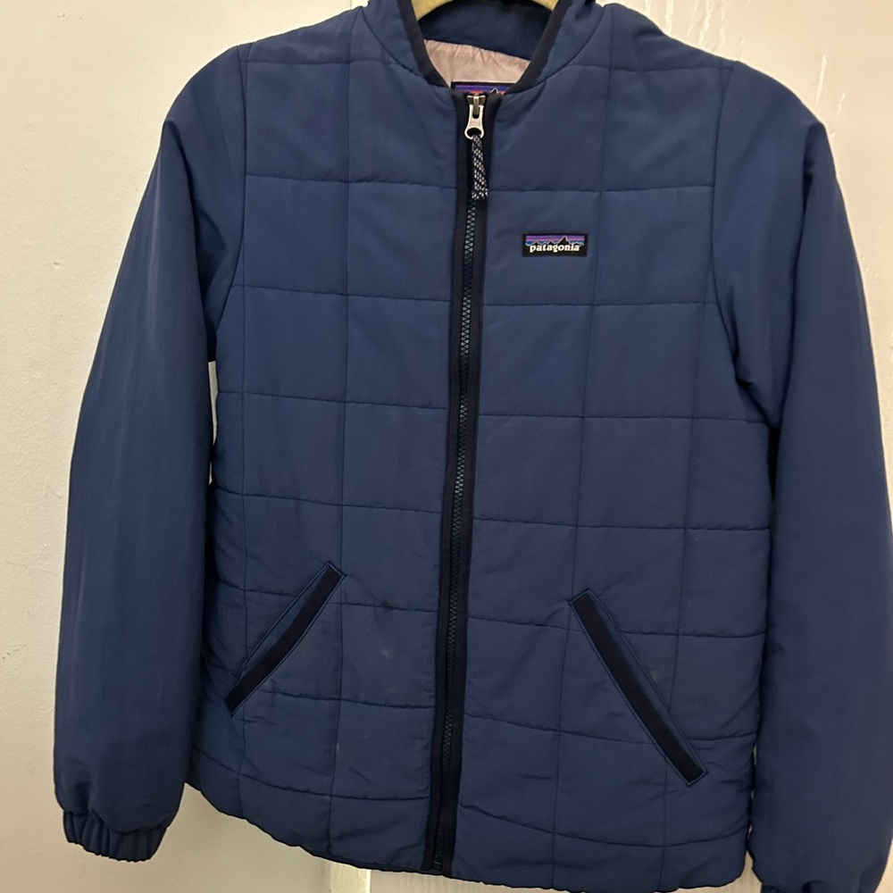 Kids XL Patagonia, fits like a women’s XS-S.